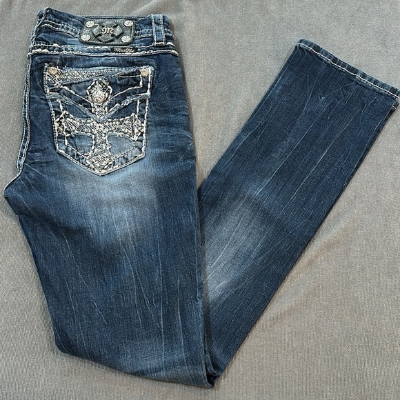 Miss Me Mid-Rise Straight Jeans Size 29 - Picture 1 of 10